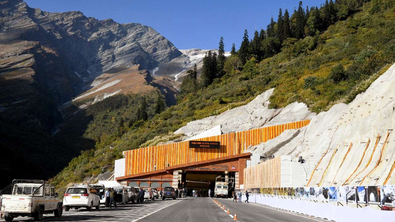 atal tunnel rohtang tour